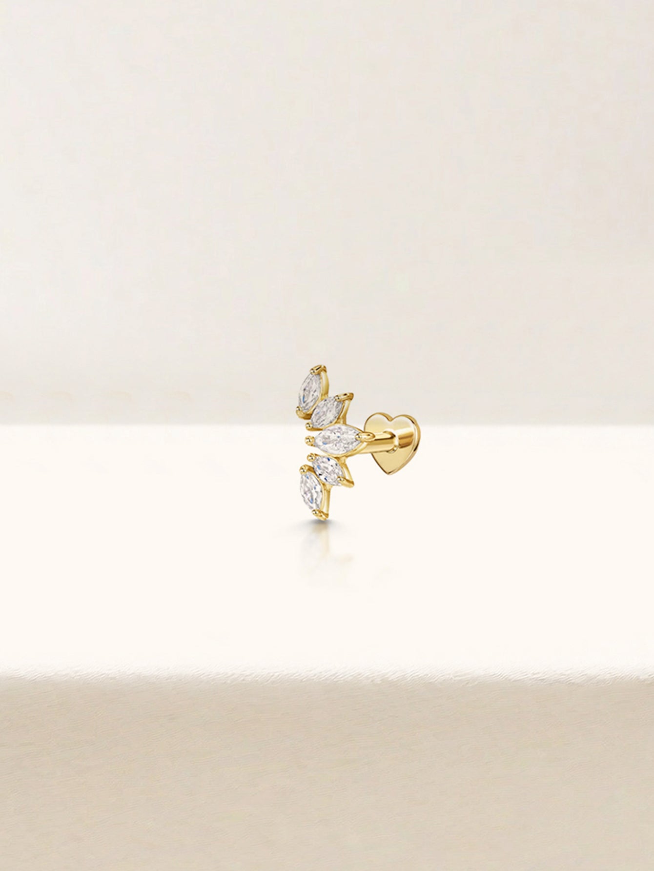 S925 Crown Zircon Heart Elegant Piercing Stud Earring
