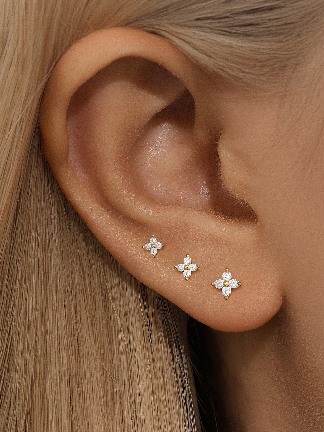 925 Chic Waterproof Flower Zircon Sterling Silver Stud Earrings