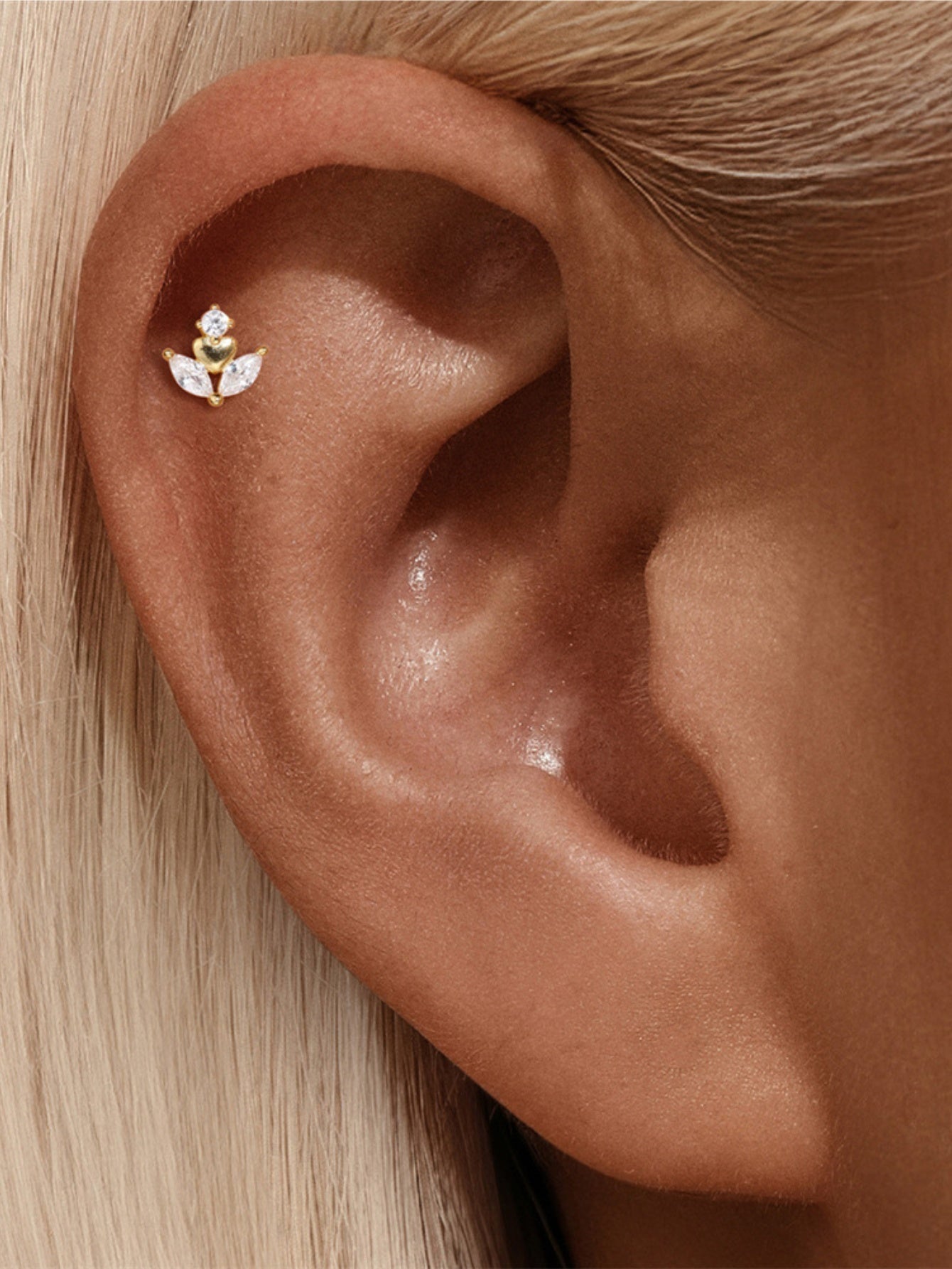 925 Sterling Silver Eternal Love Dainty Heart Marquise Crystal Flat Back Stud