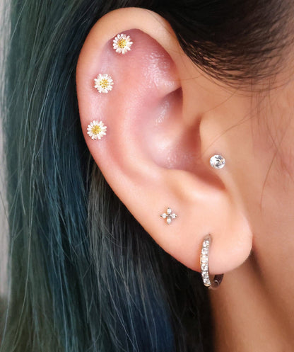 G23 Titanium Waterproof Daisy Stud Earring