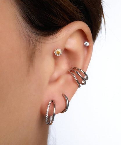 G23 Titanium Waterproof Daisy Stud Earring