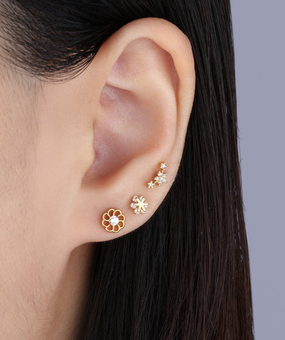 G23 Titanium Waterproof Floral Stud Earring