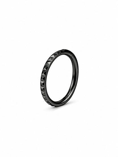 Black pyramid-faceted G23 titanium hinged clicker ring